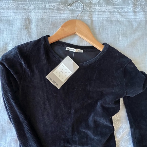 NWT Pull&Bear Velvet Mini Velvet Dress
Size: M - Picture 8 of 9